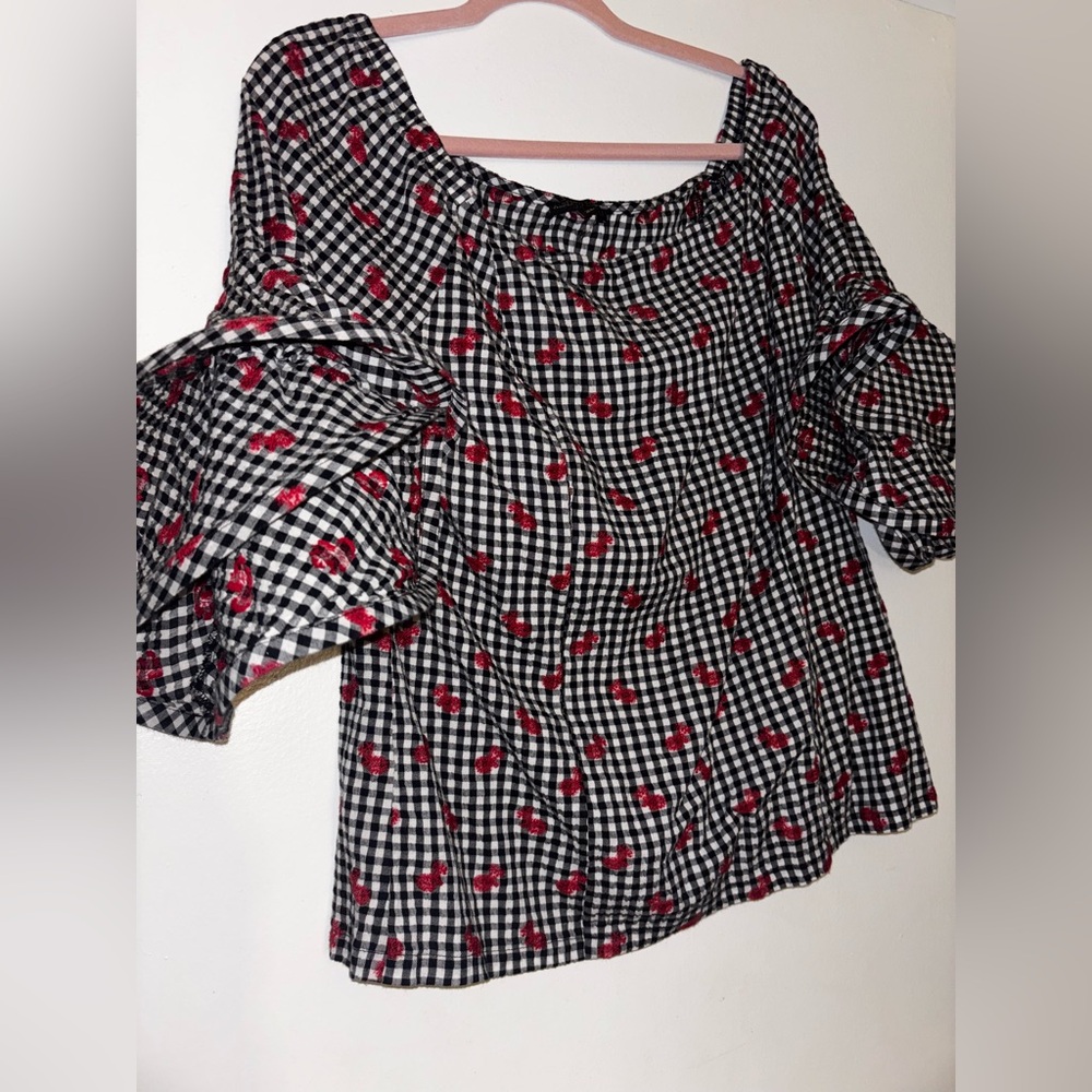 Alberto Makali Black and White Ruffled Blouse